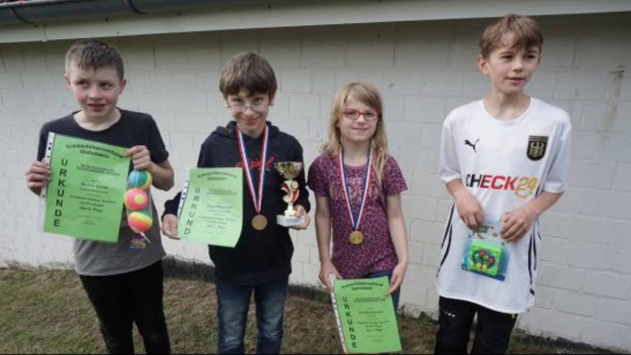 Die Lichtschützen: Morice Quade, Oliver Meisburger, Annabel Schreier und Arthus Bauer